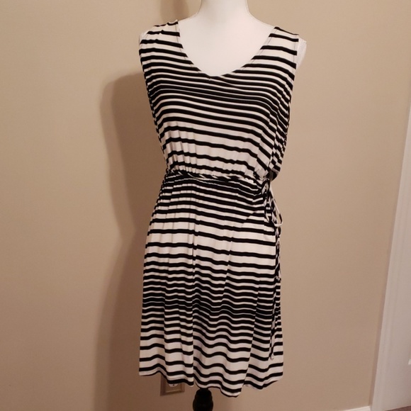 Merona Dresses & Skirts - Marina sz Large Black & White Dress *Stripes*
